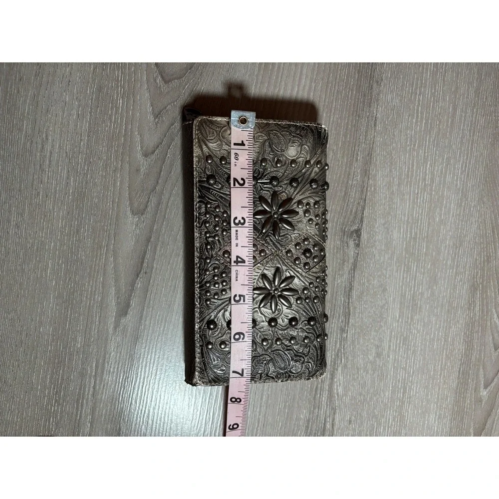 Montana West Western Tooled‎ Studded Wallet Pewter Metallic Trifold Zip Around